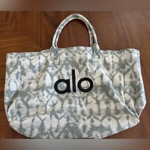Big tote all yoga bag by alo